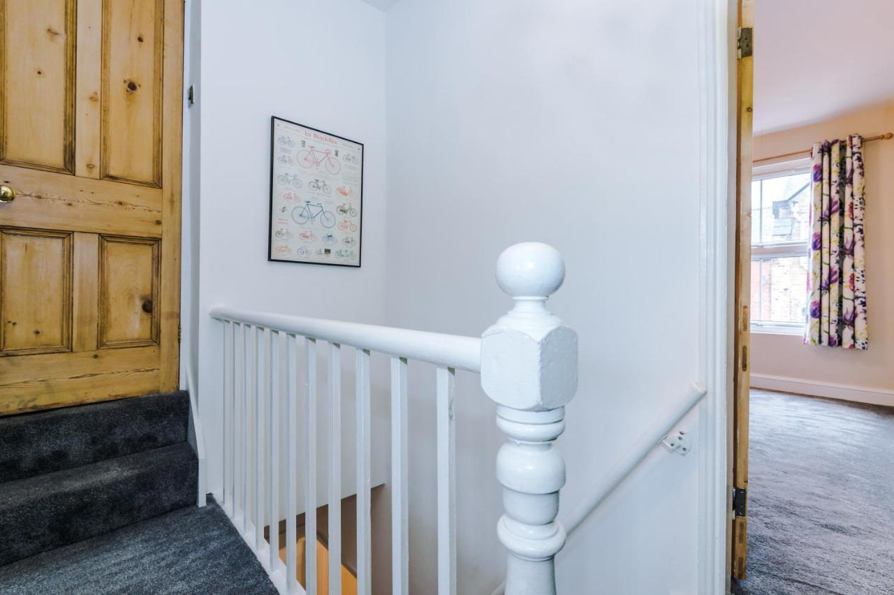 Willa Cosy House With Garden & Parking, Sheffield Zewnętrze zdjęcie
